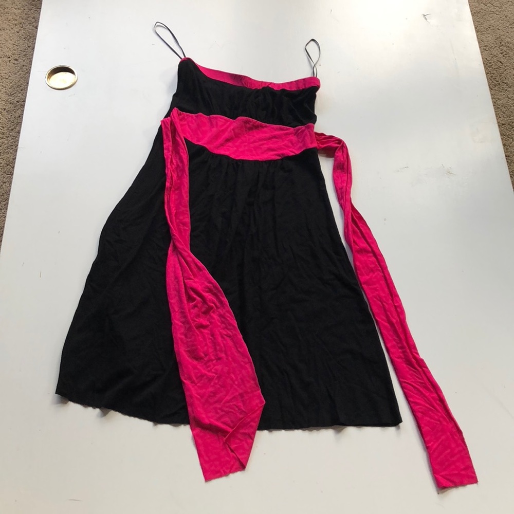 EUC Guess midi dress size S